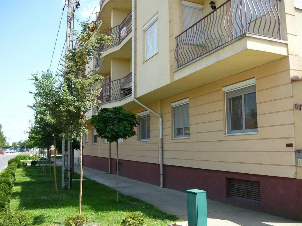 Sunrise 2 Apartment Hajduszoboszlo Exterior photo